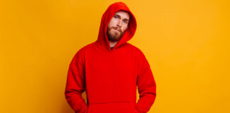 Bluzy patriotyczne – jak wybrać stylowy model z przesłaniem?